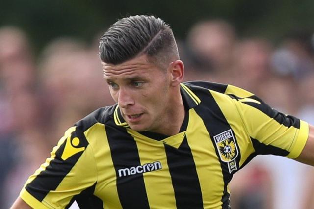 甲比赛中 甲比赛中