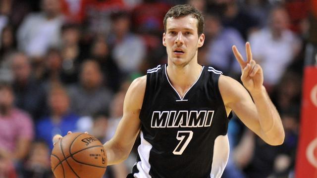 在困境中坚 在困境中坚