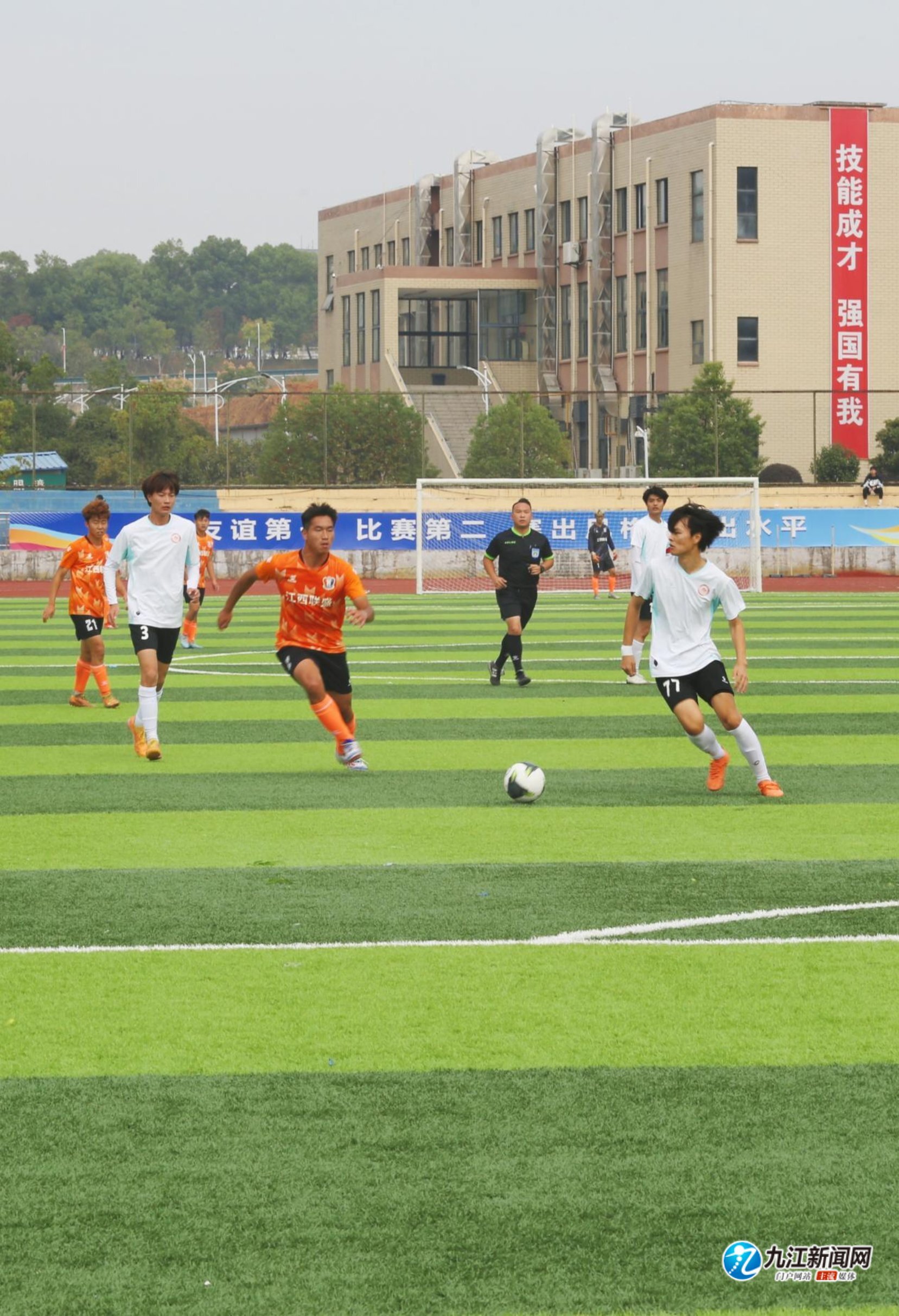 运动员都应 运动员都应