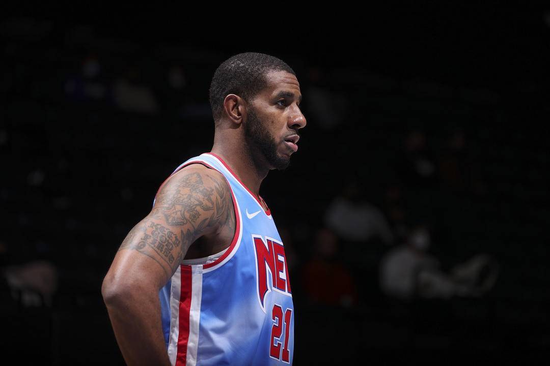 连续四年获 连续四年获