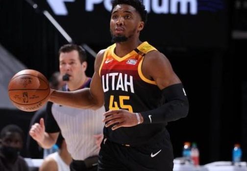 激烈竞争中 激烈竞争中