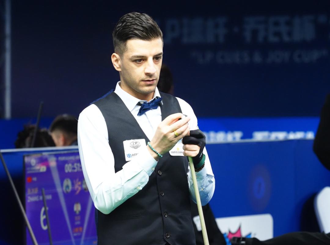 仅点燃了球 仅点燃了球